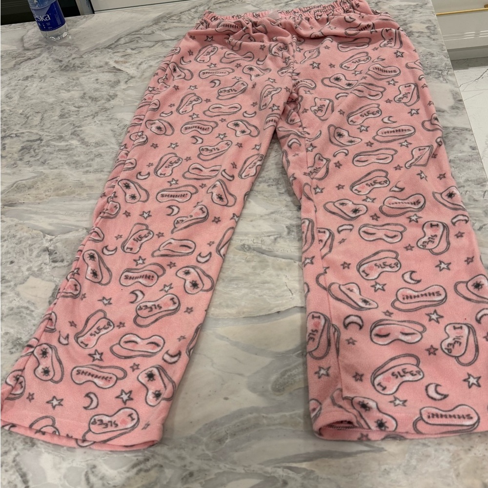 Pink cozy Pajamas with Sleep Mask print